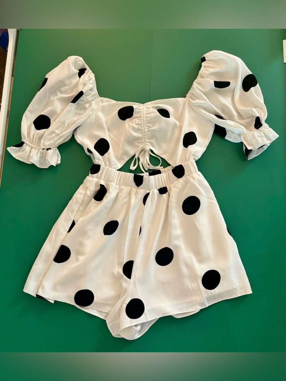 Free the Roses Size XS White Romper with Black Polka Dots